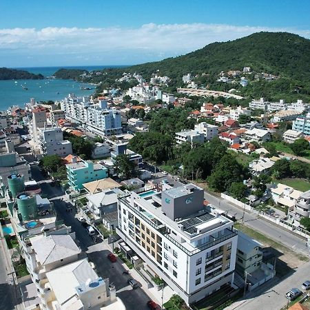 Adra 106 - Apartamento No Centro De Bombinhas - Rooftop Com Piscina E Academia - A Poucos Metros Da Praia - Kültér fotó