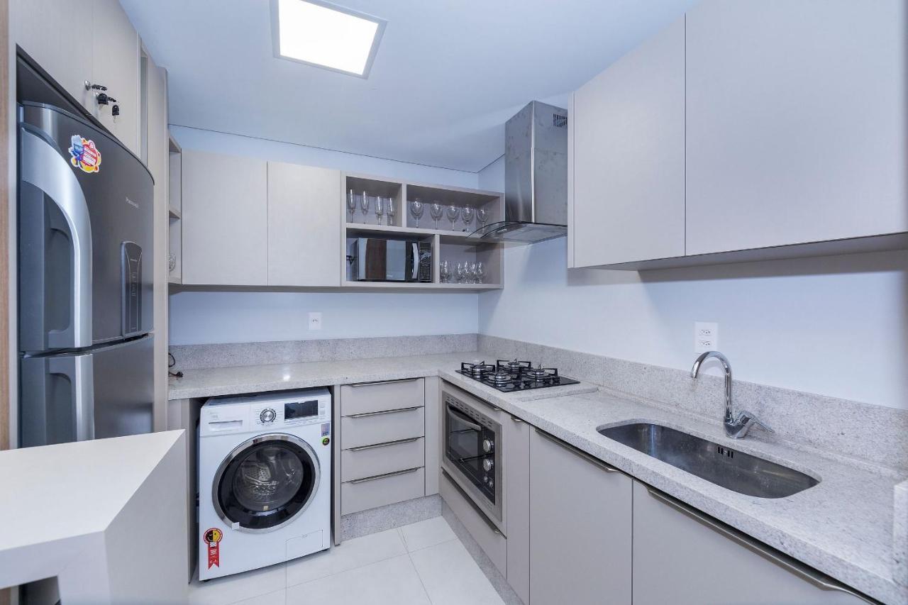 Adra 106 - Apartamento No Centro De Bombinhas - Rooftop Com Piscina E Academia - A Poucos Metros Da Praia - Kültér fotó