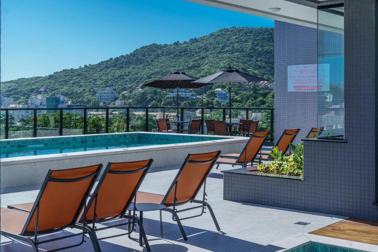 Adra 106 - Apartamento No Centro De Bombinhas - Rooftop Com Piscina E Academia - A Poucos Metros Da Praia - Kültér fotó