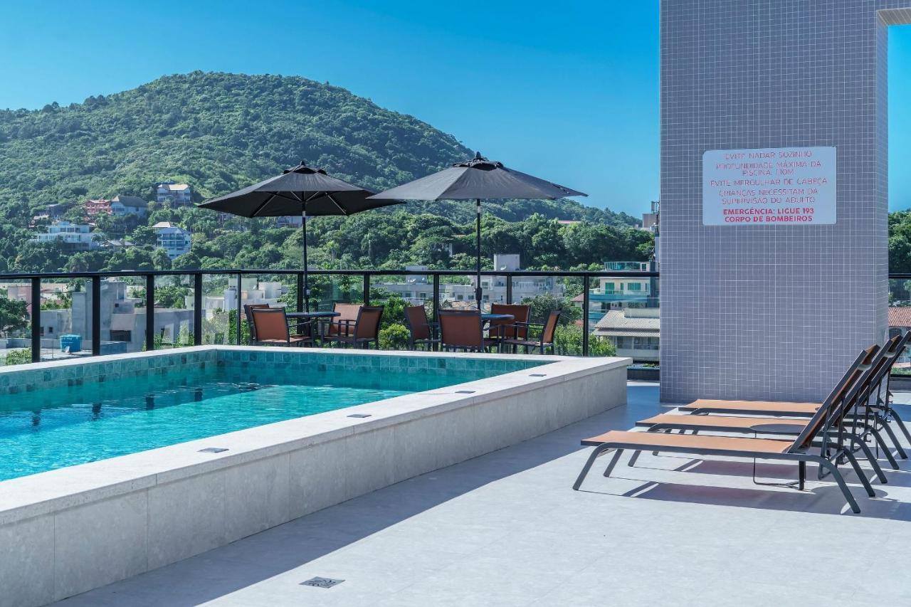 Adra 106 - Apartamento No Centro De Bombinhas - Rooftop Com Piscina E Academia - A Poucos Metros Da Praia - Kültér fotó