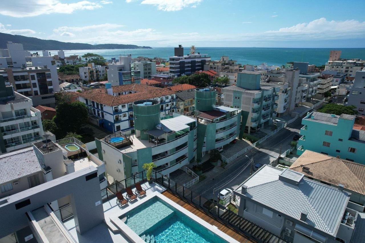 Adra 106 - Apartamento No Centro De Bombinhas - Rooftop Com Piscina E Academia - A Poucos Metros Da Praia - Kültér fotó