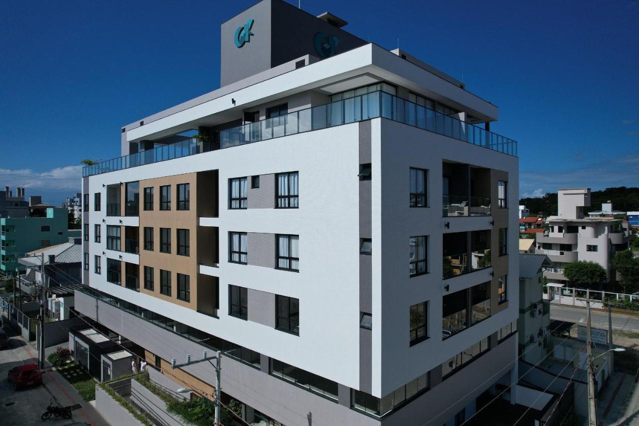 Adra 106 - Apartamento No Centro De Bombinhas - Rooftop Com Piscina E Academia - A Poucos Metros Da Praia - Kültér fotó